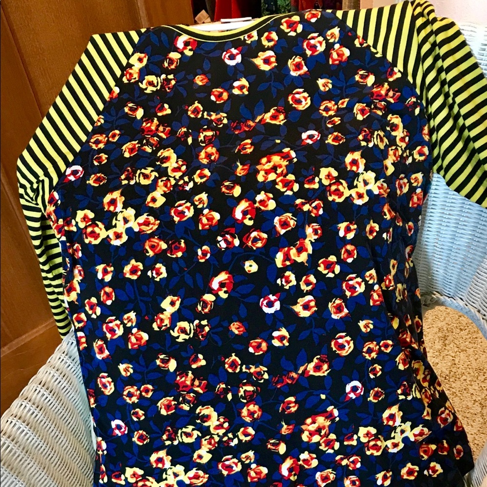 LULAROE Xtra Large Fun Randy